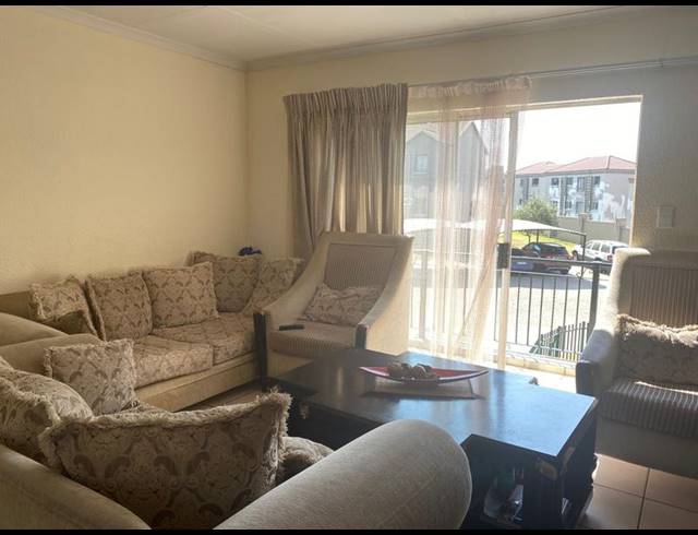 2 BEDROOM APARTMENT FOR SALE IN WILLOWBROOK